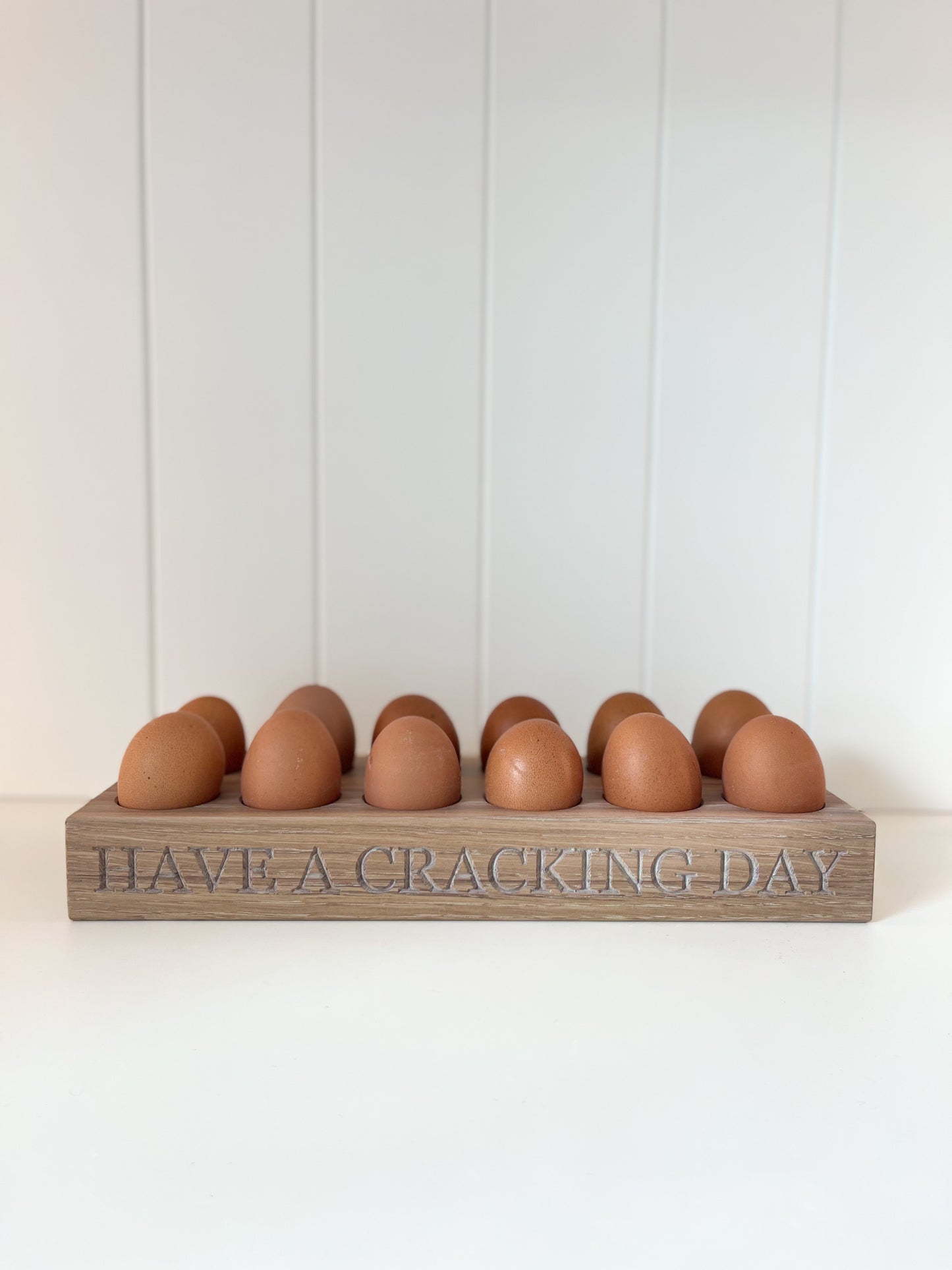 12 Egg Oak Holder