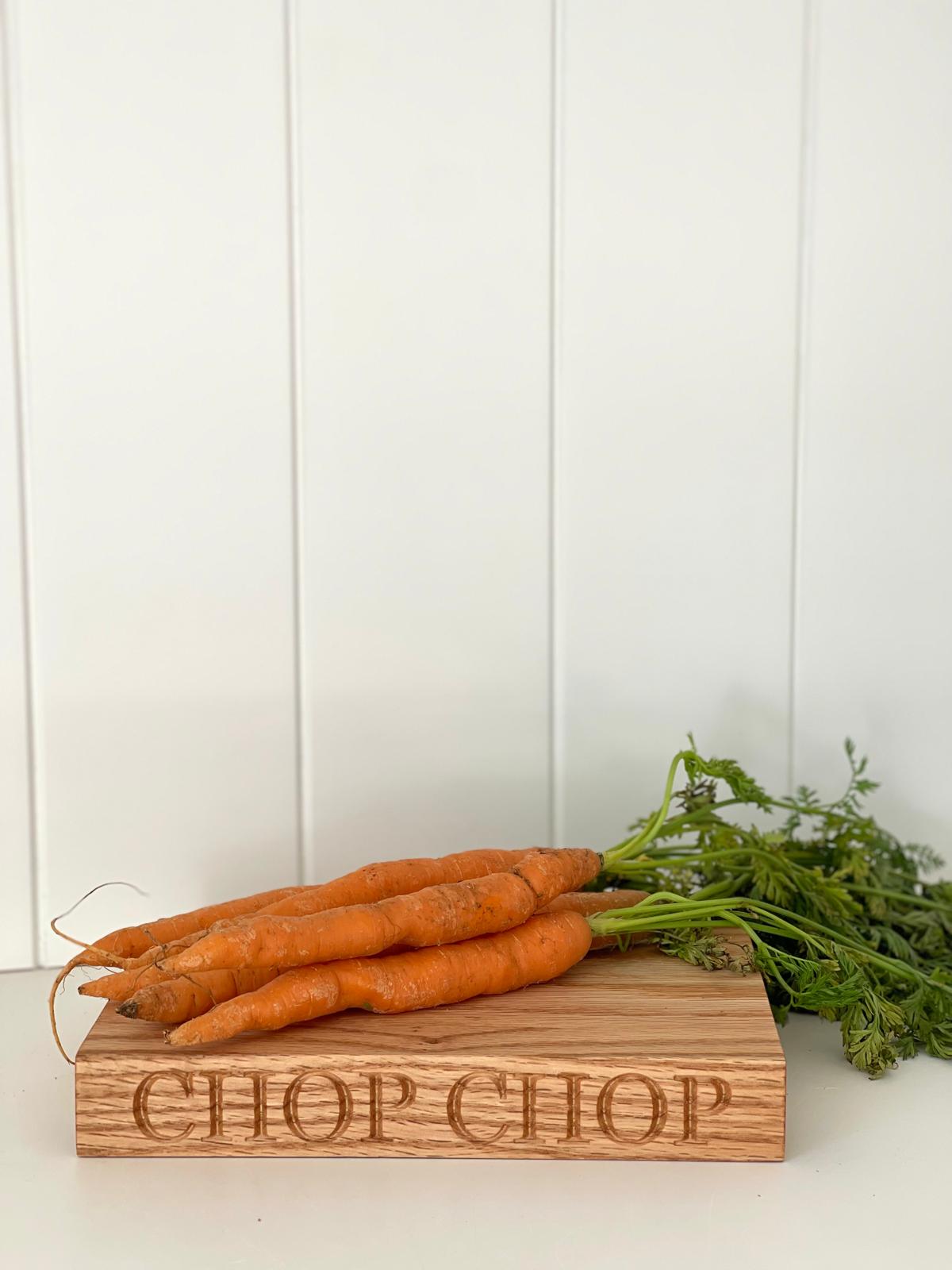 Small Oak Chopping Board - Personalised Initials– UK Made