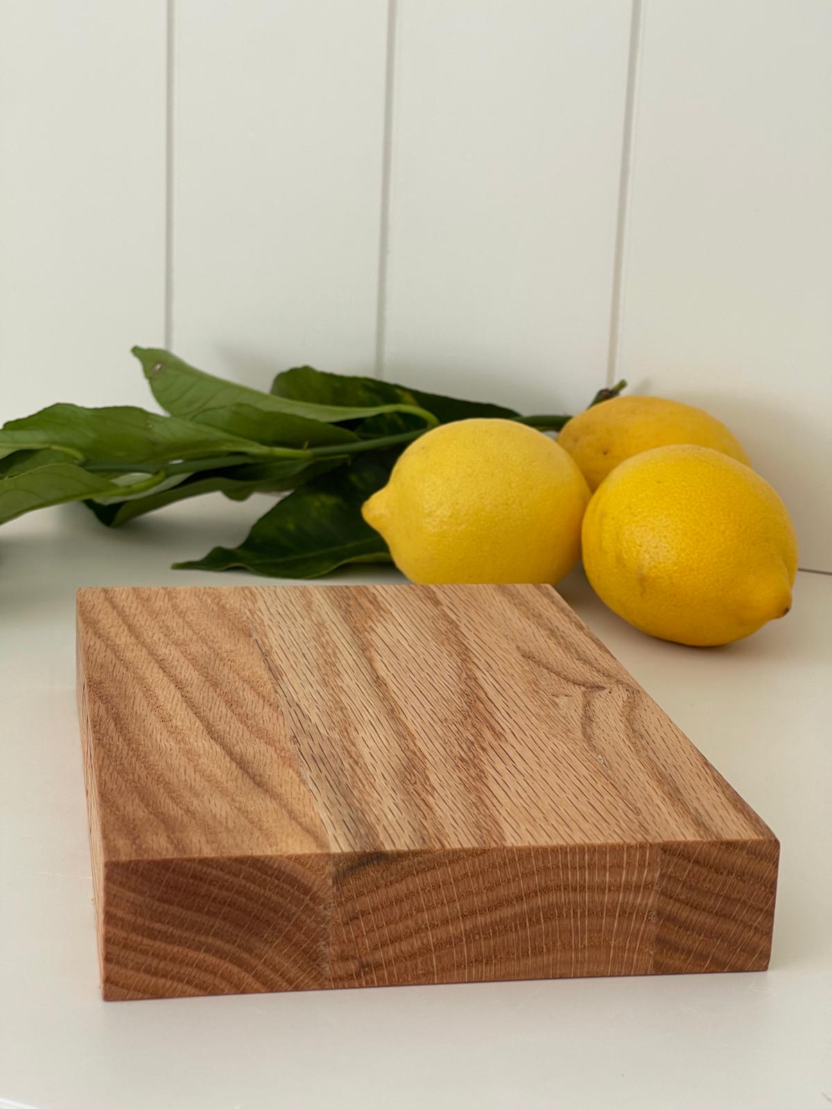 Small Oak Chopping Board - Personalised Initials– UK Made
